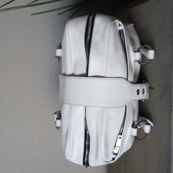 DOLCE & GABBANA Off White Pebbled Leather Satchel Bag Purse. Certified Authentic - Picture 7 of 14